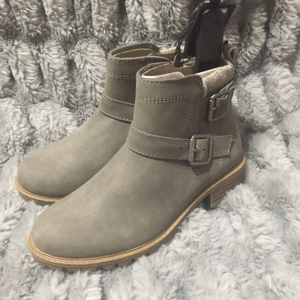 Wonder Nation girl boots